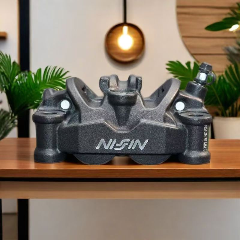 Forged Front Brake Caliper 4 Piston - Motocyklowy kute zacisk hamulcowy Nissin, asymetryczny,